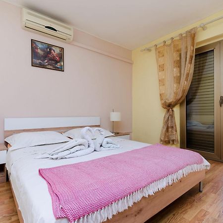 Apartments Zeljka Mundanije Ngoại thất bức ảnh