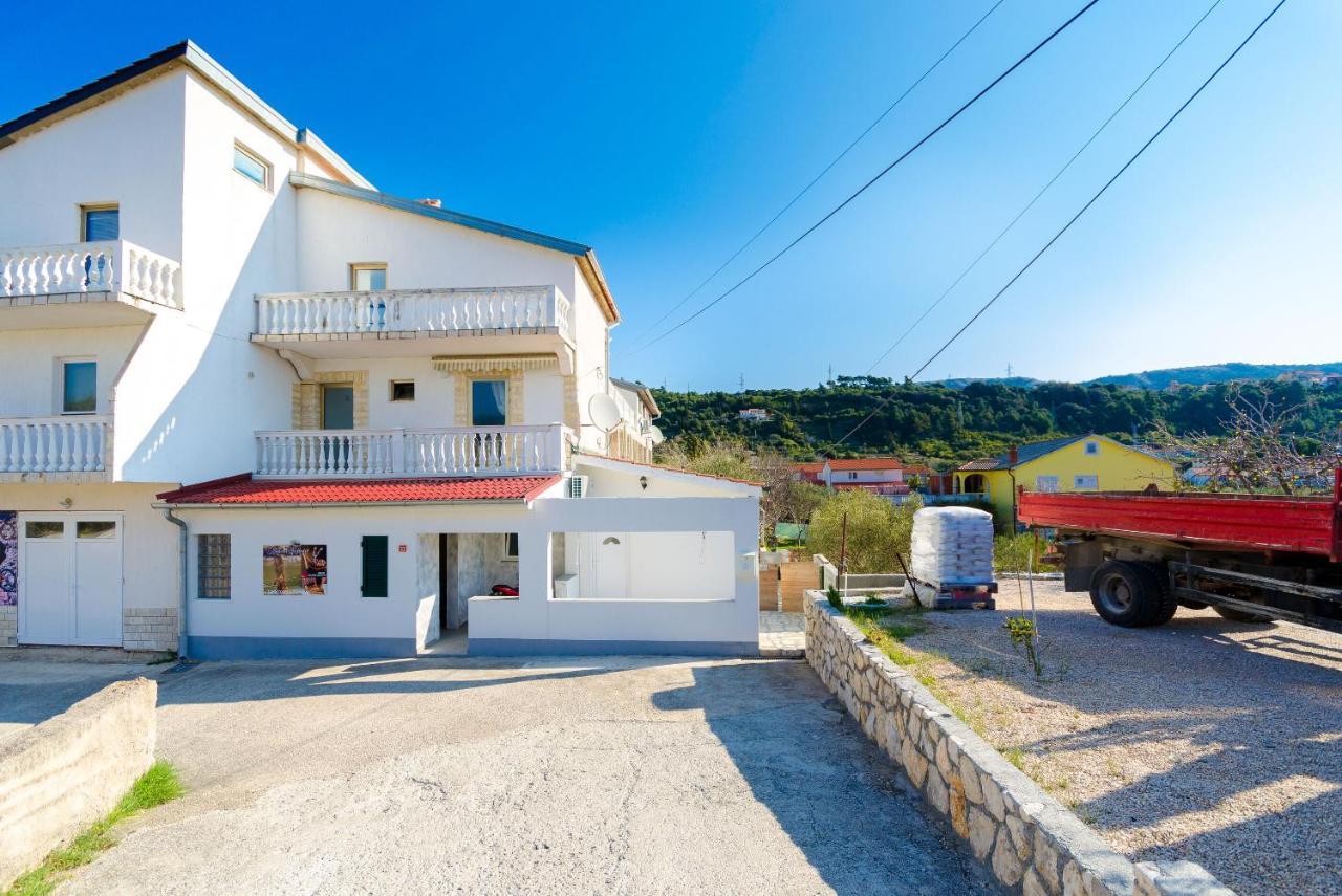 Apartments Zeljka Mundanije Ngoại thất bức ảnh