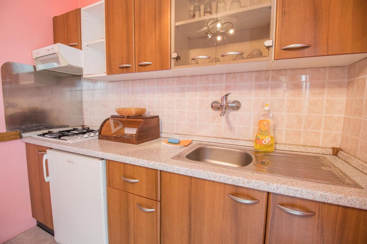 Apartments Zeljka Mundanije Ngoại thất bức ảnh
